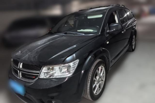 Ojetý Dodge Journey 2013 2.4L Two-Wheel Drive Luxury Version