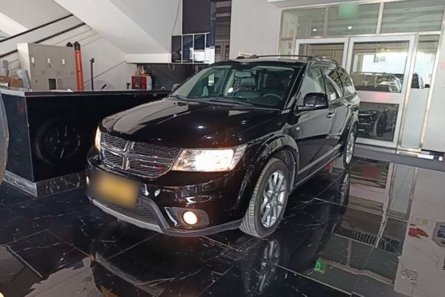 Used Dodge Journey 2013 2.4L Two-Wheel Drive Luxury Version