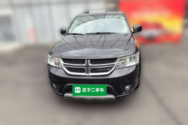 Used Dodge Journey 2013 2.4L Two-Wheel Drive Luxury Version Front