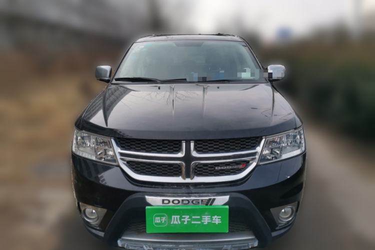 Used Dodge Journey 2013 2.4L Two-Wheel Drive Luxury Version Front
