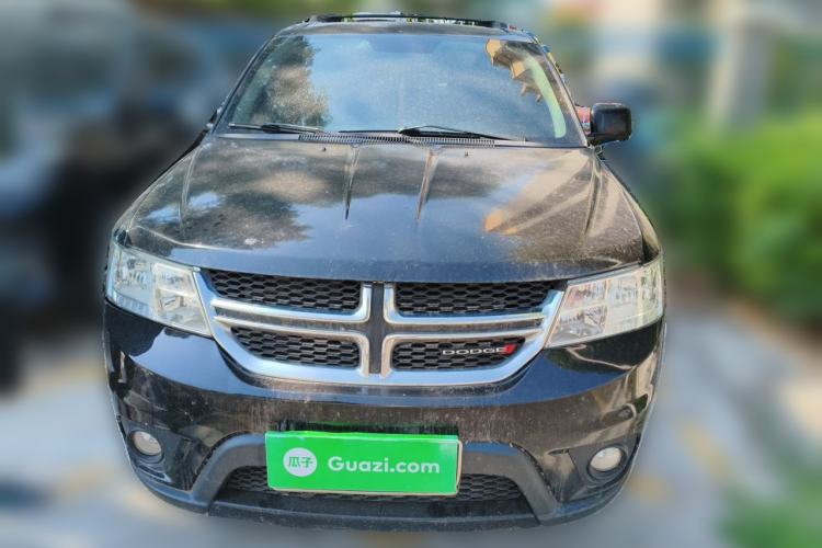 Used Dodge Journey 2013 2.4L Two-Wheel Drive Luxury Version Front