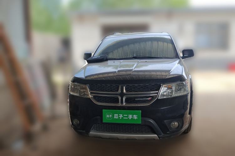 Used Dodge Journey 2013 2.4L Two-Wheel Drive Luxury Version Front