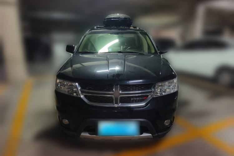 Used Dodge Journey 2013 2.4L Two-Wheel Drive Luxury Version Front