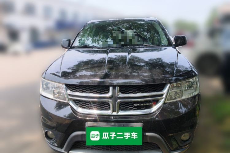 Used Dodge Journey 2013 2.4L Two-Wheel Drive Luxury Version Front