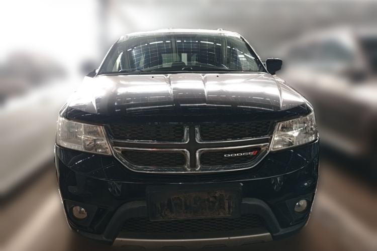 Used Dodge Journey 2013 2.4L Two-Wheel Drive Luxury Version Front