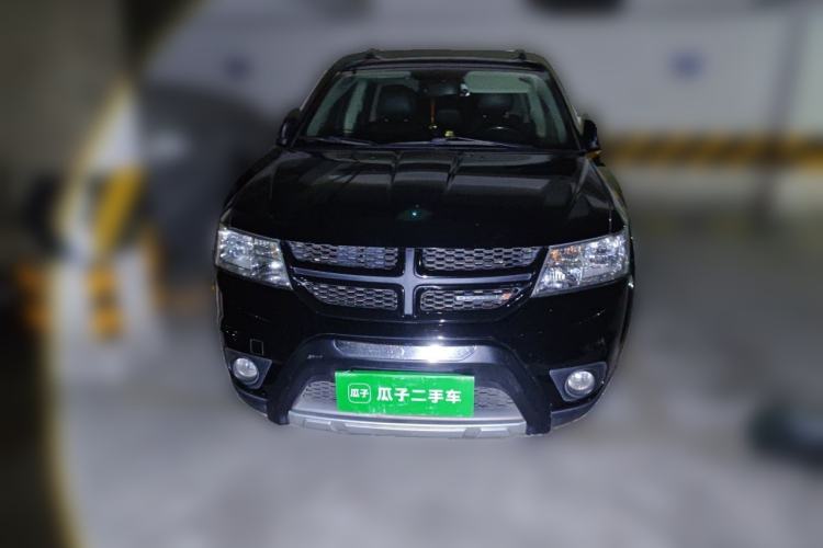 Used Dodge Journey 2013 2.4L Two-Wheel Drive Luxury Version Front