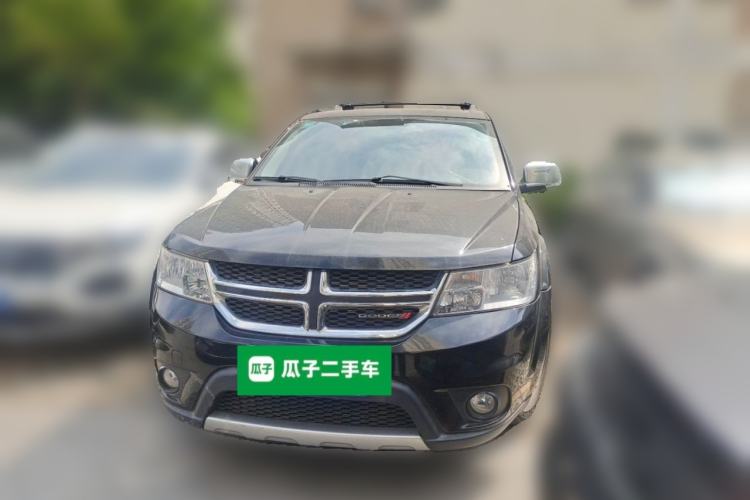 Used Dodge Journey 2013 2.4L Two-Wheel Drive Luxury Version Front
