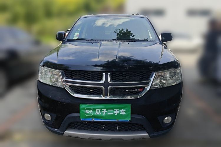 Used Dodge Journey 2013 2.4L Two-Wheel Drive Luxury Version Front
