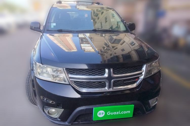 Used Dodge Journey 2013 2.4L Two-Wheel Drive Luxury Version Front