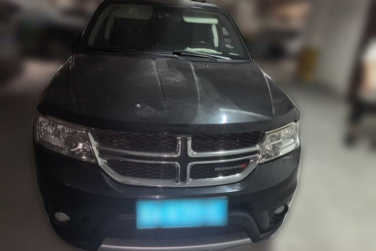 Used Dodge Journey 2013 2.4L Two-Wheel Drive Luxury Version Front