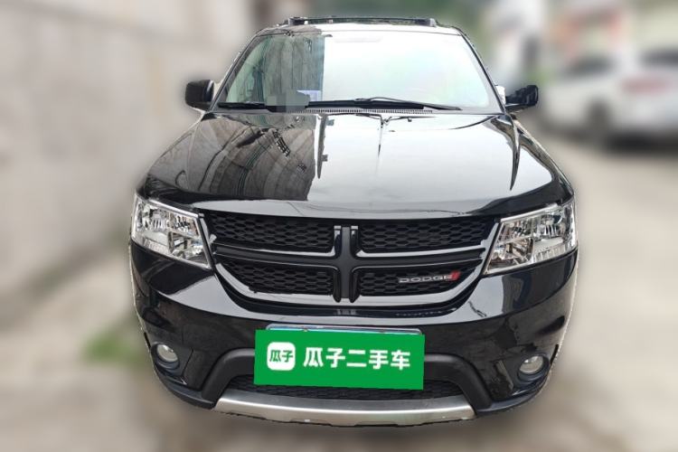 Used Dodge Journey 2013 2.4L Two-Wheel Drive Luxury Version Front