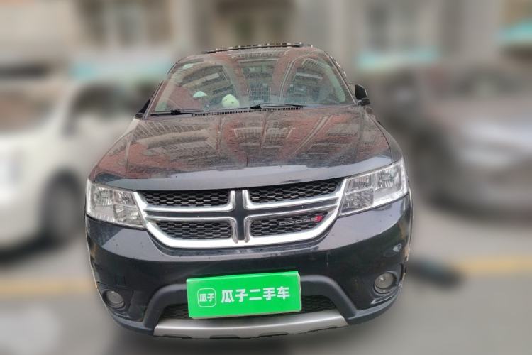 Used Dodge Journey 2013 2.4L Two-Wheel Drive Luxury Version Front