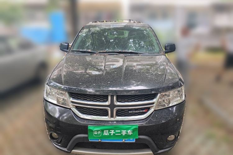 Used Dodge Journey 2013 2.4L Two-Wheel Drive Luxury Version Front