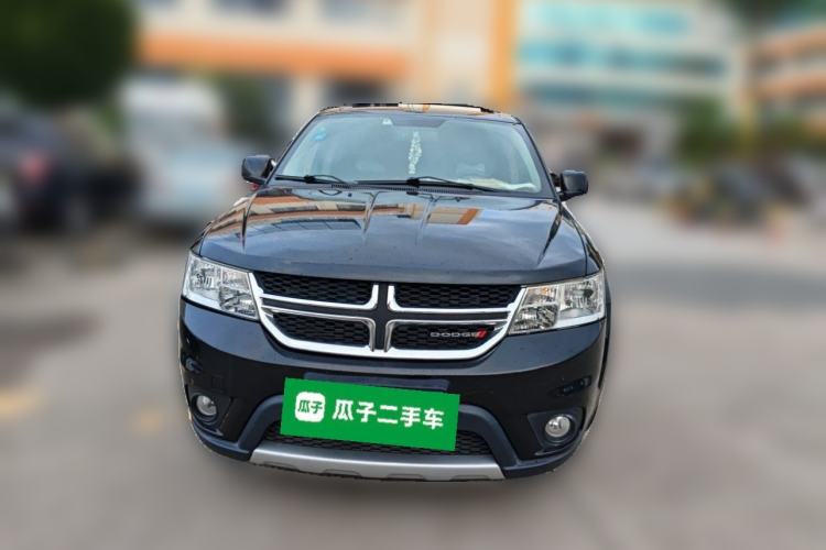 Used Dodge Journey 2013 2.4L Two-Wheel Drive Luxury Version Front