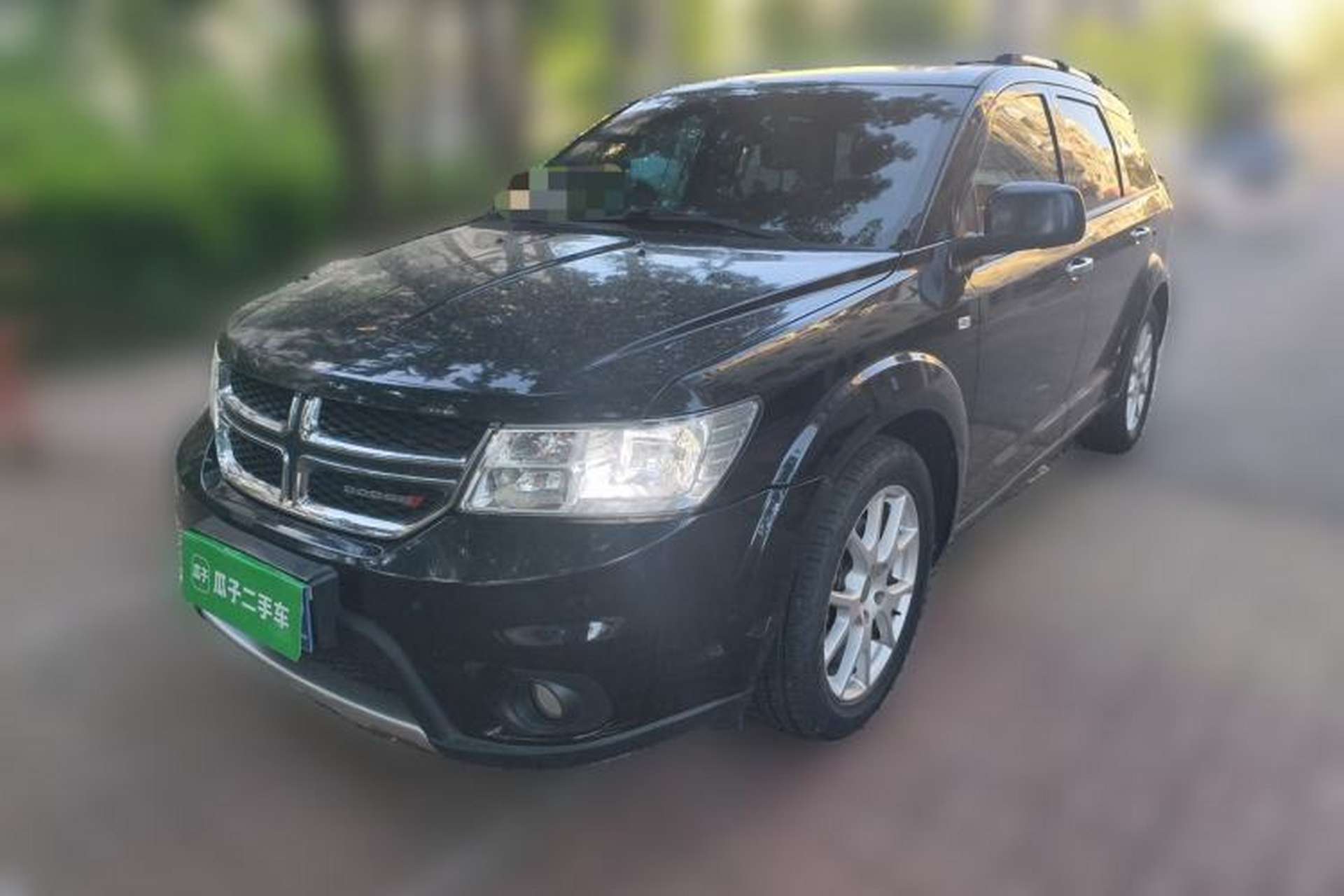 Used Dodge Journey 2013 2.4L Two-Wheel Drive Luxury Version Front Left 45 Deg