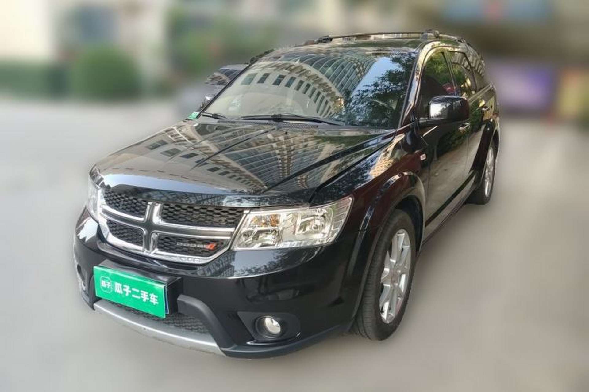 Used Dodge Journey 2013 2.4L Two-Wheel Drive Luxury Version Front Left 45 Deg