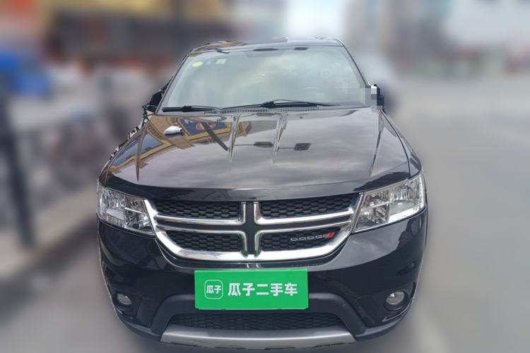 Used Dodge Journey 2013 2.4L Two-Wheel Drive Luxury Version Front