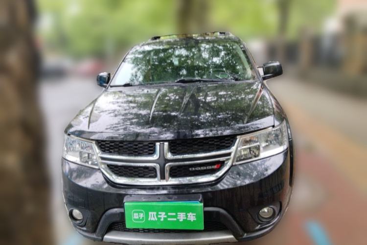 Used Dodge Journey 2013 2.4L Two-Wheel Drive Luxury Version Front