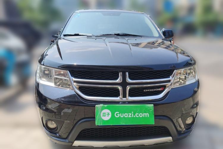 Used Dodge Journey 2013 2.4L Two-Wheel Drive Luxury Version Front
