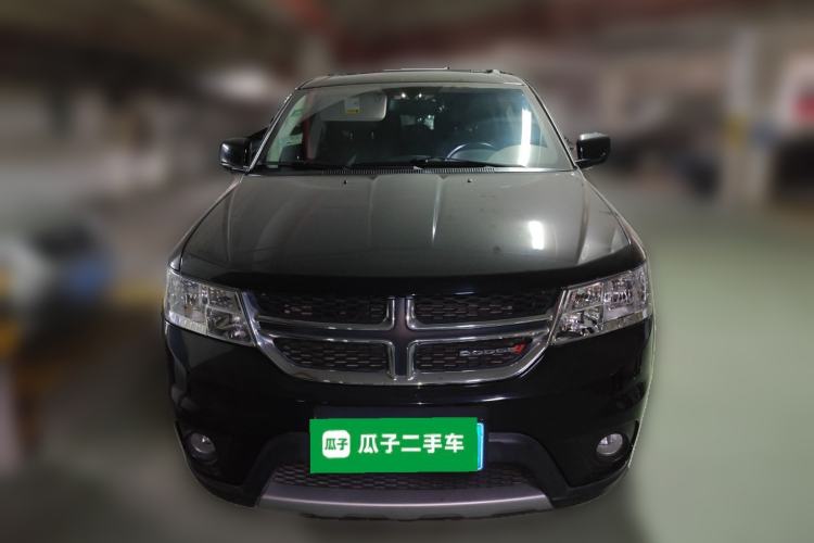 Used Dodge Journey 2013 2.4L Two-Wheel Drive Luxury Version Front