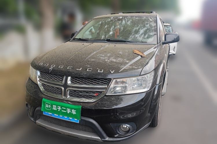 Used Dodge Journey 2013 2.4L Two-Wheel Drive Luxury Version Front