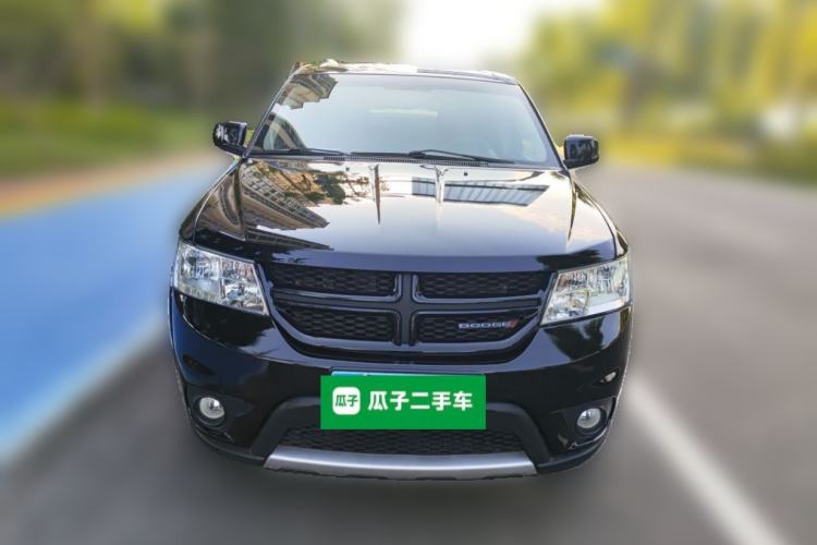 Used Dodge Journey 2013 2.4L Two-Wheel Drive Luxury Version Front
