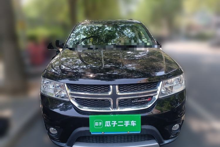 Used Dodge Journey 2013 2.4L Two-Wheel Drive Luxury Version Front