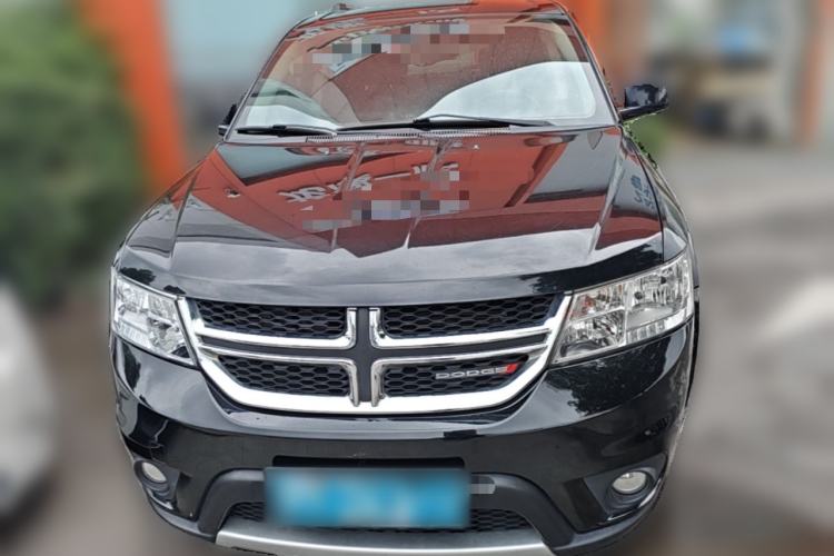 Used Dodge Journey 2013 2.4L Two-Wheel Drive Luxury Version Front