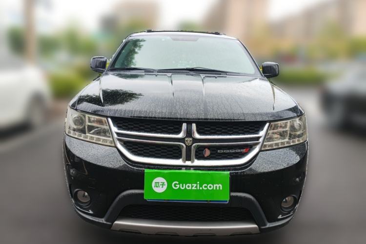 Used Dodge Journey 2013 2.4L Two-Wheel Drive Luxury Version Front