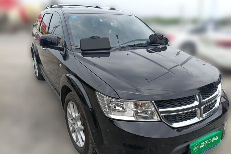 Used Dodge Journey 2013 2.4L Two-Wheel-Drive Smart Edition Front Right 45 Deg