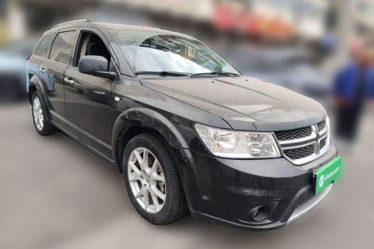 Used Dodge Journey 2013 2.4L Two-Wheel Drive Luxury Version Front Right 45 Deg