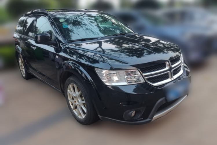 Used Dodge Journey 2013 2.4L Two-Wheel-Drive Smart Edition Front Right 45 Deg