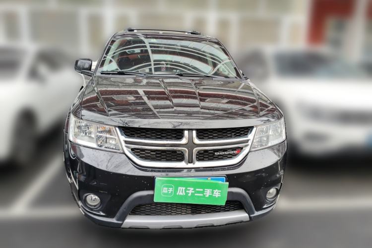 Used Dodge Journey 2013 2.4L Two-Wheel Drive Luxury Version Front