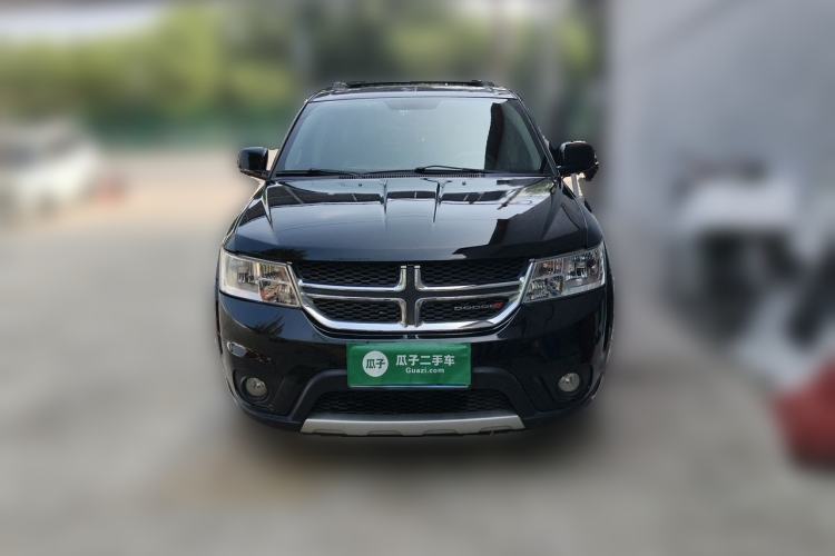 Used Dodge Journey 2013 2.4L Two-Wheel Drive Luxury Version Front