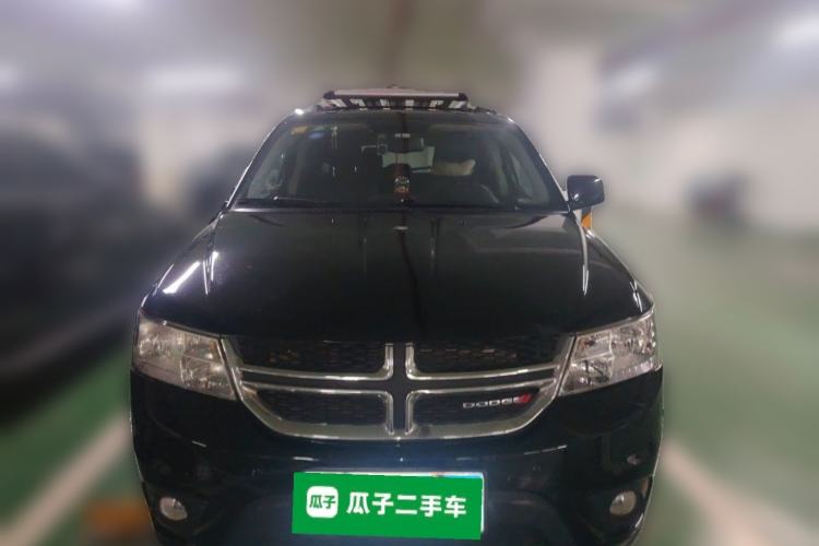 Used Dodge Journey 2013 2.4L Two-Wheel Drive Luxury Version Front