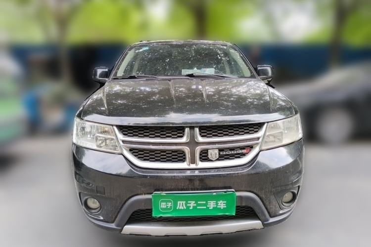 Used Dodge Journey 2013 2.4L Two-Wheel Drive Luxury Version Front