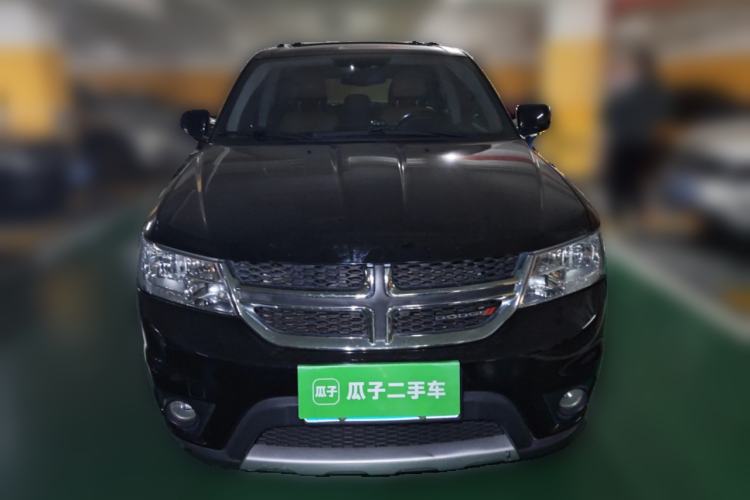 Used Dodge Journey 2013 2.4L Two-Wheel Drive Luxury Version Front