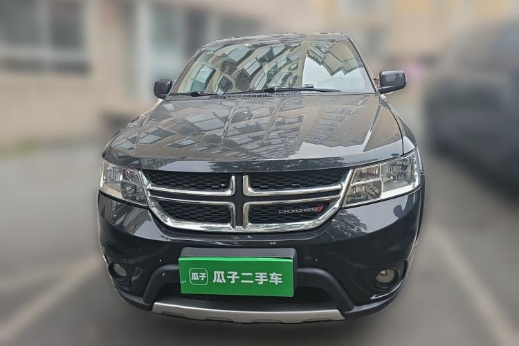 Used Dodge Journey 2013 2.4L Two-Wheel Drive Luxury Version Front
