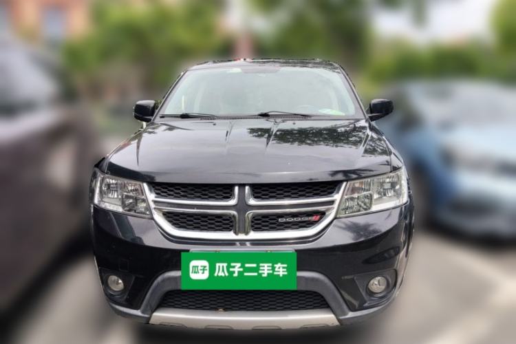 Used Dodge Journey 2013 2.4L Two-Wheel Drive Luxury Version Front
