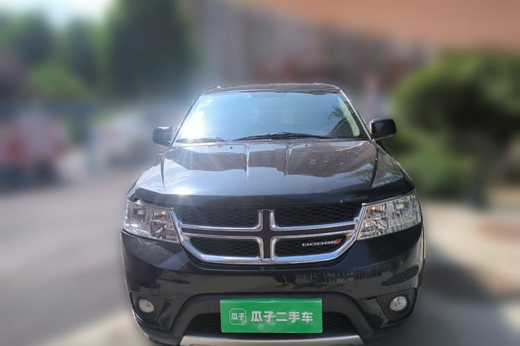 Used Dodge Journey 2013 2.4L Two-Wheel Drive Luxury Version Front