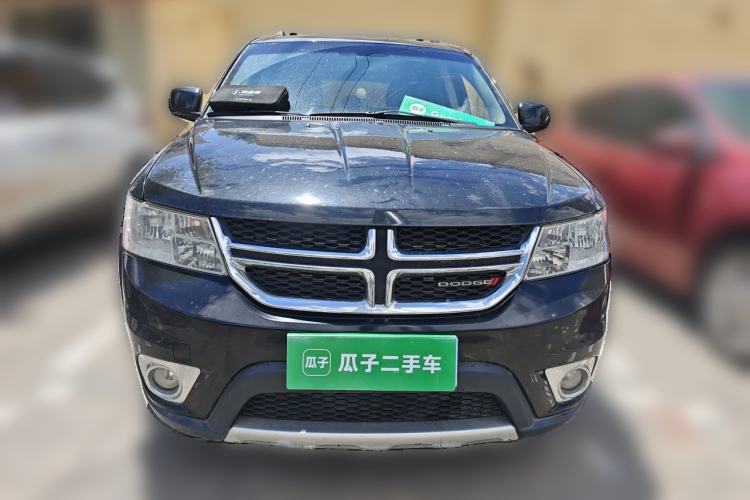 Used Dodge Journey 2013 2.4L Two-Wheel Drive Luxury Version Front