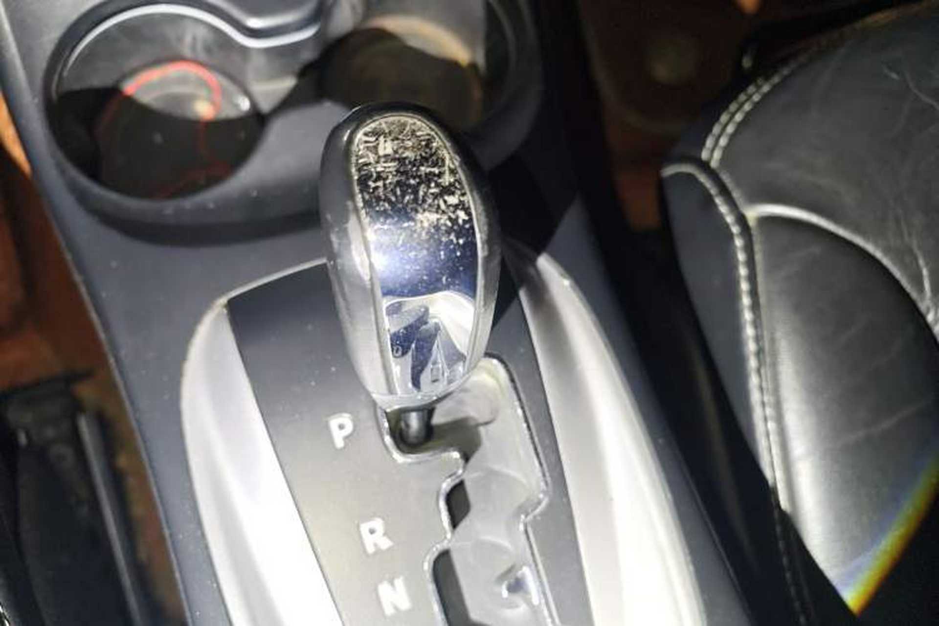 Used Dodge Journey 2013 2.4L Two-Wheel Drive Luxury Version Gear Lever