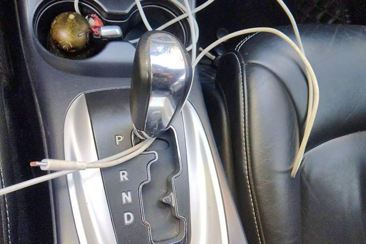 Used Dodge Journey 2013 3.6L Four-Wheel Drive Flagship Edition Gear Lever