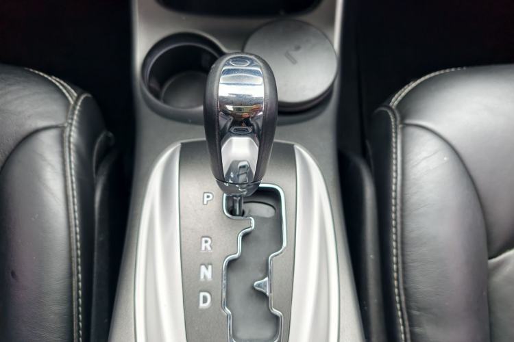 Used Dodge Journey 2013 3.6L Four-Wheel Drive Flagship Edition Gear Lever
