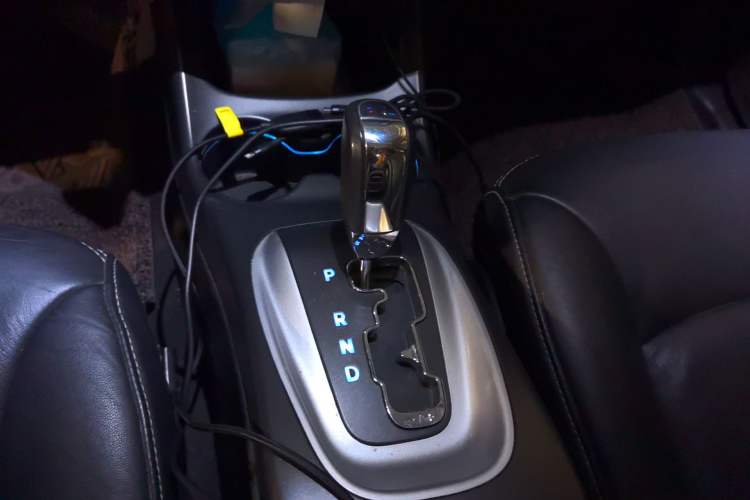 Used Dodge Journey 2013 2.4L Two-Wheel Drive Luxury Version Gear Lever