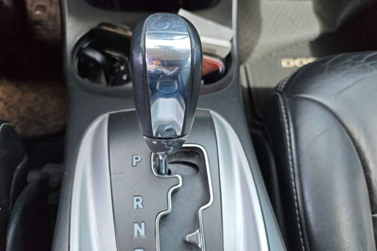 Used Dodge Journey 2013 2.4L Two-Wheel Drive Luxury Version Gear Lever