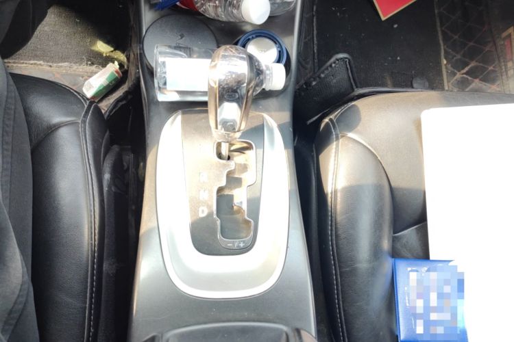 Used Dodge Journey 2013 2.4L Two-Wheel-Drive Smart Edition Gear Lever
