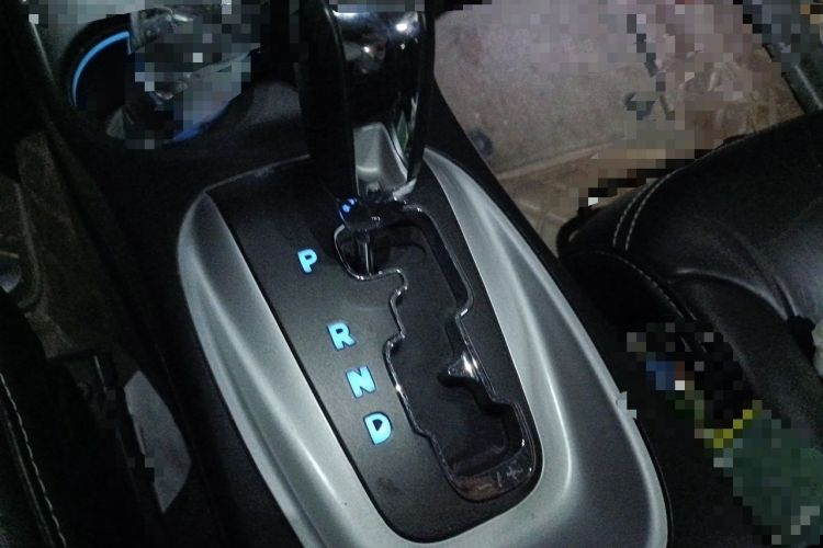 Used Dodge Journey 2013 2.4L Two-Wheel Drive Luxury Version Gear Lever