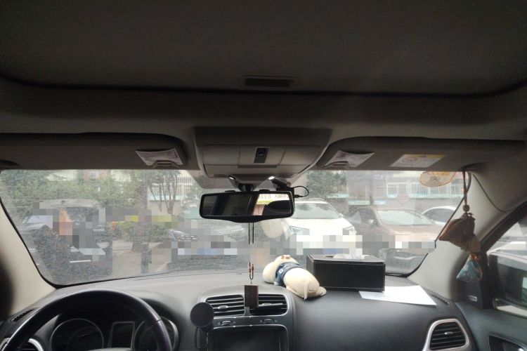 Used Dodge Journey 2013 2.4L Two-Wheel Drive Luxury Version Headliner