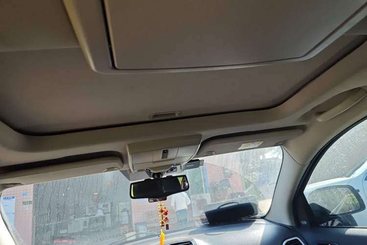 Used Dodge Journey 2013 3.6L Four-Wheel Drive Flagship Edition Headliner